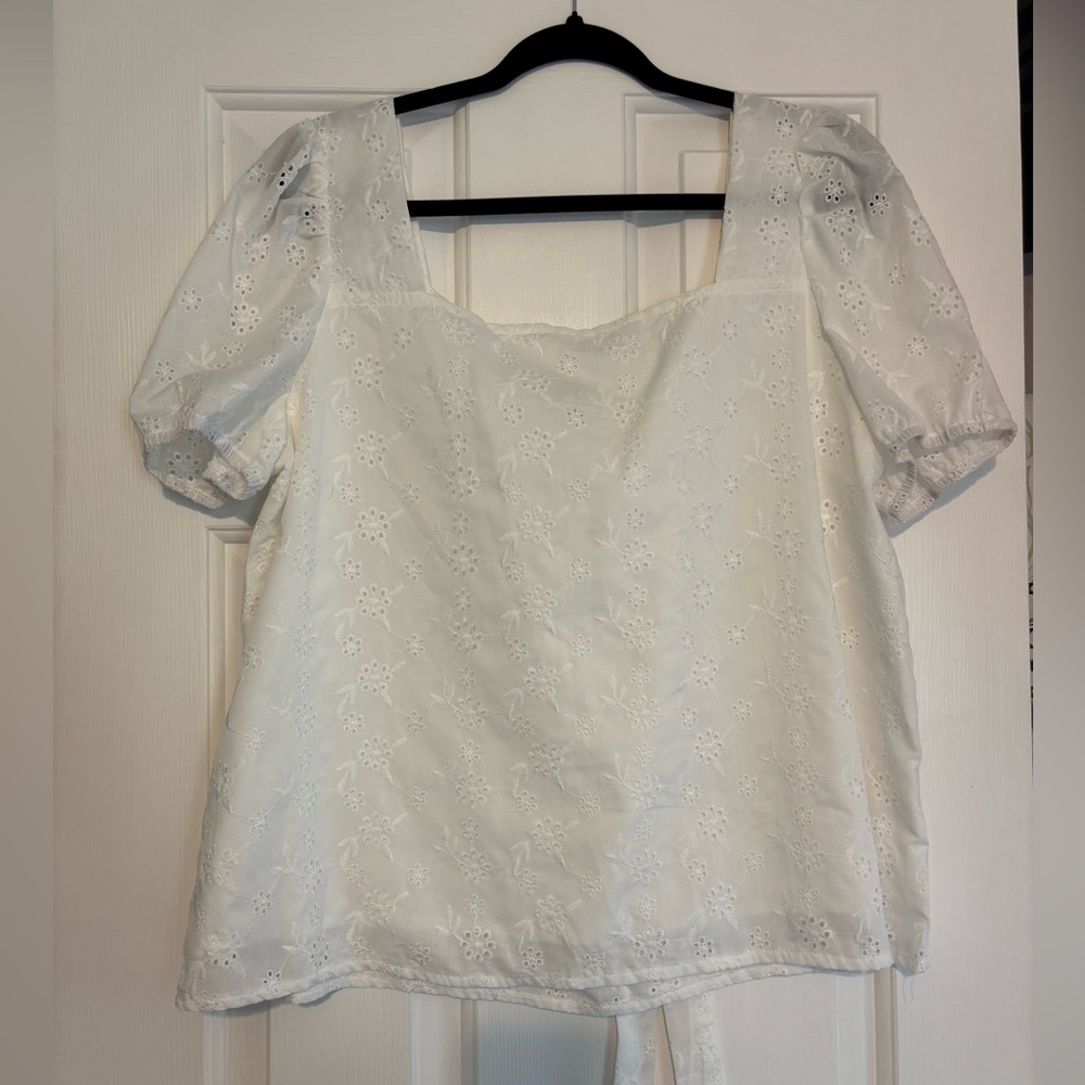 SHEIN Cream Blouse with Puffed Sleeves and Boxy Fit
